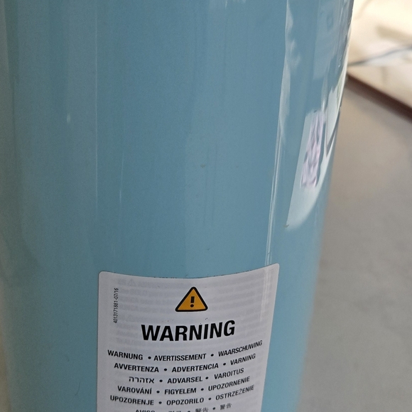 SodaStream Blue Sparkling Water Maker - Picture 2 of 3